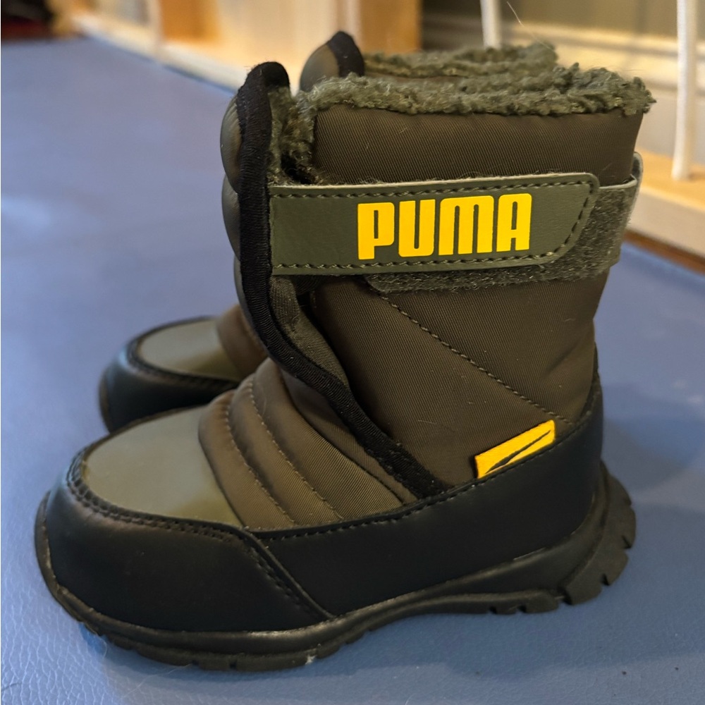 Puma Toddler Snow Boots, Army Green, Size 6